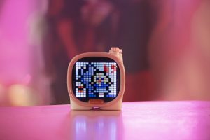 Divoom_Timoo_04 Divoom Pixoo 64, Beetles-FM i Timoo: ramka Pixel Art oraz dwa nowoczesne głośniki z Bluetooth i unikalnym wzornictwem