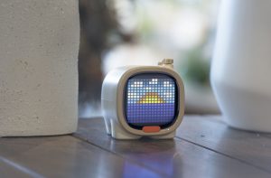 Divoom_Timoo_05 Divoom Pixoo 64, Beetles-FM i Timoo: ramka Pixel Art oraz dwa nowoczesne głośniki z Bluetooth i unikalnym wzornictwem