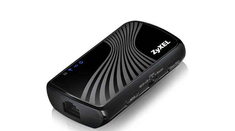 NBG2105 – nowy mobilny mini router od ZyXELa nowe produkty, usługi, internet - ZyXEL Communications przedstawia bezprzewodowy, przenośny mini router NBG2105. Poręczne urządzenie, mieszczące się w dłoni, umożliwia użytkownikom będącym w podróży wygodne bezprzewodowe udostępnianie połączenia internetowego wielu urządzeń mobilnych.