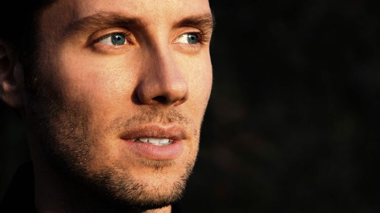 Guru trendów gościem specjalnym Kongresu Netii „Biznes to Rozmowy” wydarzenia, styl życia - Gościem specjalnym tegorocznej edycji kongresu „Biznes to Rozmowy” będzie Jeremy Gutsche, twórca i szef TrendHunter.com – największego i najbardziej opiniotwórczego serwisu w świecie wychwytywania trendów. Gutsche opowie m.in. o nowych trendach w świecie mobilnym, video i internetu oraz o tym, jak skutecznie zarażać innych swoimi pomysłami.