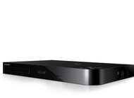 Nowy odtwarzacz Samsung Blu-ray 3D z tunerem DVB- T i dyskiem twardym nowe produkty, usługi, technologie - Samsung H8900 to najbardziej zaawansowany model z nowej linii odtwarzaczy Blu-ray firmy Samsung. Został on bogato wyposażony w dogodne rozwiązania technologiczne, dzięki którym będziemy mogli cieszyć najlepszą jakością obrazu, także w rozdzielczości UHD. Urządzenie umożliwi również odbiór naziemnej telewizji cyfrowej oraz nagrywanie ulubionych programów bezpośrednio na wbudowany dysk twardy.