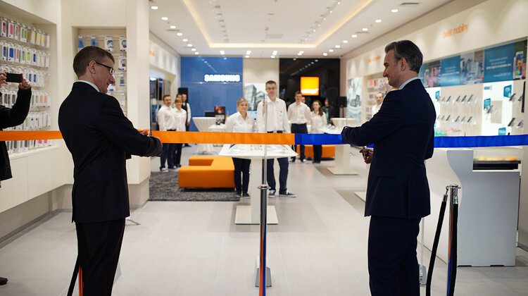 Pierwszy wspólny salon Samsung i Orange otwarty w Łodzi