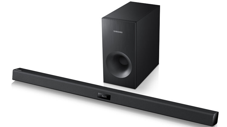 Samsung powiększa rodzinę soundbarów nowe produkty, usługi, technologie - Firma Samsung powiększa swoją bogatą ofertę urządzeń audio o kolejnego reprezentanta. HW-H355 to najnowszy model soundbara, czyli zestawu głośników składającego się z pojedynczej listwy głośnikowej oraz subwoofera, dzięki któremu filmy i muzyka nabiorą zupełnie nowego wymiaru.