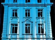 Najnowsze technologie czyszczące w natarciu - firma Samsung sponsoruje renowację orłów nowe produkty, usługi, zainteresowania, hobby - Firma Samsung po raz kolejny udowadnia, że jest niekwestionowanym ekspertem w dziedzinie czystości. Tym razem, przy współpracy z Międzyuczelnianym Instytutem Konserwacji i Restauracji Dzieł Sztuki w Warszawie i Krakowie zostaną zastosowane najnowsze technologie użyte do wyczyszczenia elementów bramy Akademii Sztuk Pięknych w Warszawie na Krakowskim Przedmieściu 5. Renowację poprzedzi prezentacja możliwości technologii laserowej - mapping 3D.