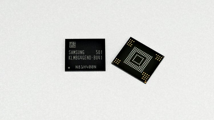 Samsung uruchamia masową produkcję pamięci ePoP do flagowych smartfonów nowe produkty, usługi, zainteresowania, hobby - Firma Samsung ogłosiła rozpoczęcie masowej produkcji pierwszej w branży pamięci typu ePoP (embedded package on package)