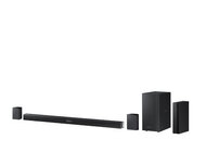 Bezprzewodowy soundbar Samsung HW-J470 z tylnymi głośnikami nowe produkty, usługi, technologie - HW-J470 to nowy, bezprzewodowy soundbar firmy Samsung z dodatkowymi, tylnymi głośnikami efektowymi. To świetna propozycja dla użytkowników, którzy oczekują lepszego wypełnienia przestrzeni muzyką lub filmowym dźwiękiem. Dodatkowa para głośników pogłębia scenę akustyczną zapewniając słuchaczom wrażenia bliższe tym, które odczuwamy w sali kinowej lub koncertowej.