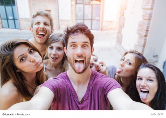Fotografia mobilna: letnie trendy LIFESTYLE, IT i technologie - Bank zdjęć Fotolia, pionier w komercjalizacji fotografii mobilnej, prezentuje największe trendy mobilne lata