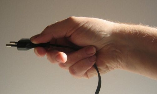 Ewentualne przerwy w dostawach prądu mogą zwiększać ryzyko utraty danych