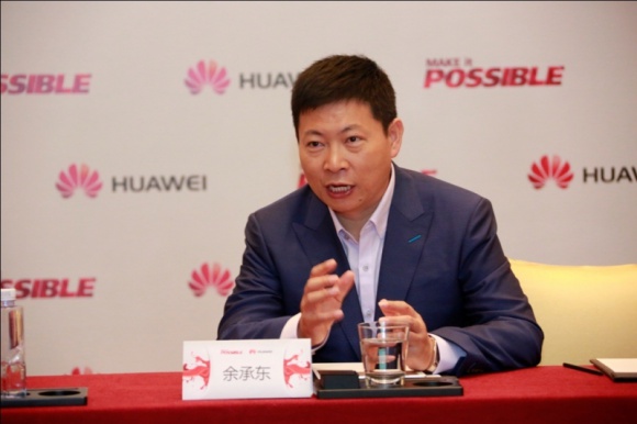 Honor planuje dostarczyć na rynek 40 milionów smartfonów przed końcem roku. LIFESTYLE, IT i technologie - Firma Huawei, która produkuje również smartfony Honor, ogłosiła finansowe wyniki dla pierwszej połowy bieżącego roku. Firma zarejestrowała 69% wzrost całkowitego przychodu ze sprzedaży, do łącznej wartości 9,09 mld dolarów.