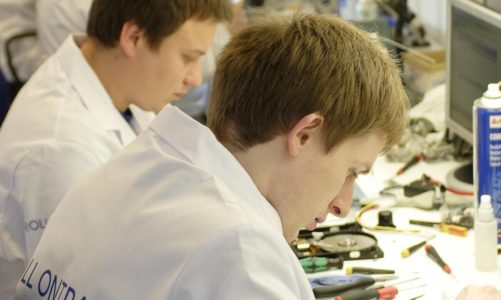 Studenci Politechniki Śląskiej zagłosowali na ekspertów z Kroll Ontrack i opracują wraz z nimi… program do głosowania