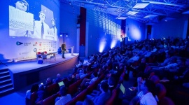 InternetBeta - o trendach w marketingu internetowym BIZNES, IT i technologie - ​InternetBeta - konferencja, która co roku gromadzi tuzy branży internetowej w podrzeszowskiej Kielnarowej w celu wymiany doświadczeń i poznania najnowszych trendów w branży. Jakie tematy dominowały na scenie Bety w 2015 roku?