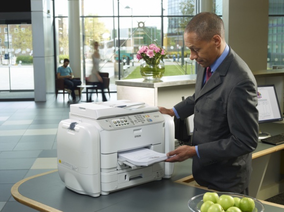 Koszty druku - radykalna zmiana dzięki Epson RIPS BIZNES, IT i technologie - Przejście na druk atramentowy pozwala zaoszczędzić rocznie 4,5 dnia pracy Wyniki badań szacują potencjalne oszczędności europejskich firm na 55,2 miliona euro rocznie. Już jest technologia, która to umożliwia.