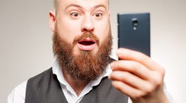 Niechciane SMS-y. Jak z nich zrezygnować? BIZNES, IT i technologie - Zaproszenie do udziału w konkursie, zniżka na zakupy, oferta dedykowanego horoskopu - każdy z nas choć raz otrzymał tzw. SMS-a Premium. Część tego rodzaju wiadomości to te, na których otrzymywanie wyraziliśmy zgodę, np. aktualne promocje w ulubionym sklepie.