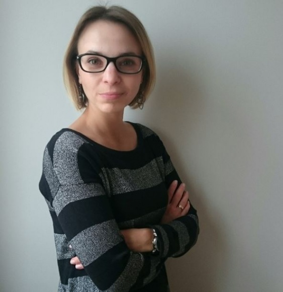 Zysk z minimalizmu – prostota kluczem do sukcesu w e-commerce BIZNES, IT i technologie - Według badań SalesBee tylko 9 proc. osób, które odwiedzają stronę e-sklepu dodaje produkty do koszyka, zakup finalizuje zaledwie 3 proc. gości. Aby poprawić te wskaźniki należy m.in. zadbać by nasza strona była przejrzysta i funkcjonalna, a proces zakupu intuicyjny.