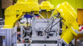 Polski przemysł otwiera się na roboty i obrabiarki przemysłowe