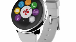 MyKronoz uderza z nowym designem LIFESTYLE, IT i technologie - Dobrze mieć wybór. Im większy, tym najczęściej lepiej dla kupującego. Wiedzieć o tym zdaje się MyKronoz, który mocno stawia na różnorodny design swoich zegarków. Jednym z efektów tego podejścia jest ich nowy produkt: ZeRound.