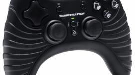 Zestaw dla par konsolowo-pecetowych LIFESTYLE, IT i technologie - Ludzie dzielą się na dwie grupy – miłośników padów do X-Boxa oraz PlayStation. Tej drugiej grupie postanowił dogodzić Thrustmaster, oferując zestaw padów o układzie PlayStation®3 o eleganckim, minimalistycznym wyglądzie.