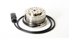 Nie tylko drukarki i projektory... Epson rozwija też robotykę BIZNES, IT i technologie - Nowe czujniki dla robotów od Epson z serii S250 pozwalają na automatyzację trudnych i wymagającej precyzji czynności.