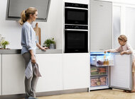 Idealny sposób na zimowe zapasy nowe produkty, usługi, technologie - Owocowy sorbet, warzywna zapiekanka czy domowa polewa do naleśników w środku zimy? Żaden problem. Wystarczy odpowiednio przygotować się na zimniejsze dni. Jedną z najlepszych metod na zachowanie smaków lata jest mrożenie.