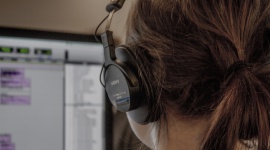 Jak przyciągnąć i zatrzymać specjalistę IT? BIZNES, IT i technologie - Dynamiczny rozwój sektora nowoczesnych technologii, niewystarczająca liczba specjalistów IT i ich rotacja powodują, że w branży informatycznej mamy do czynienia z rynkiem pracownika.