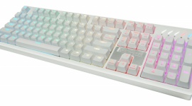 Zalman prezentuje specjalną wersję klawiatury K900M LIFESTYLE, IT i technologie - Producenci coraz częściej decydują się na wypuszczenie edycji specjalnych swoich flagowych produktów. Na taki krok zdecydował się Zalman, prezentując klawiaturę ZM-K900M White Edition.