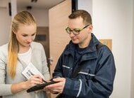 Poczta Polska: ułatwienia w rejestracji numeru na kartę nowe produkty, usługi, prawo - Poczta Polska zapewnia możliwość rejestracji numeru na kartę u każdego listonosza wyposażonego w tablet. Klienci korzystający z oferty pre paid