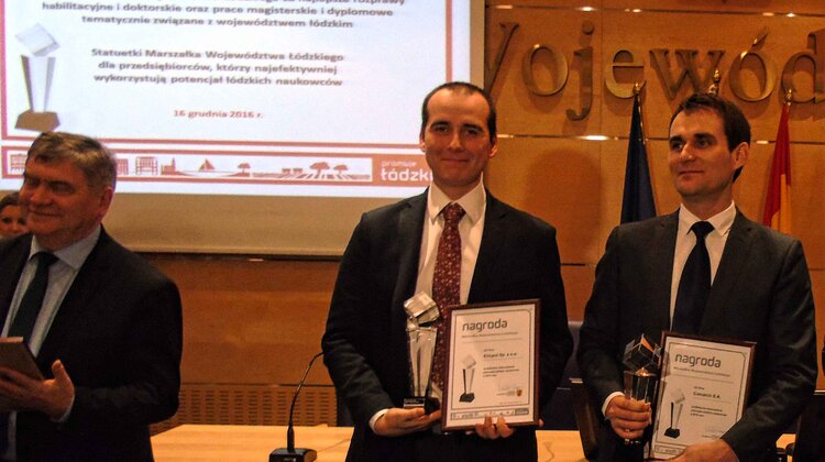 Ericsson Ericpol ze Statuetką Marszałka Województwa Łódzkiego przyznawaną przedsiębiorcom najefektywniej wykorzystującym potencjał łódzkich naukowców. technologie, ekonomia, biznes, finanse - 