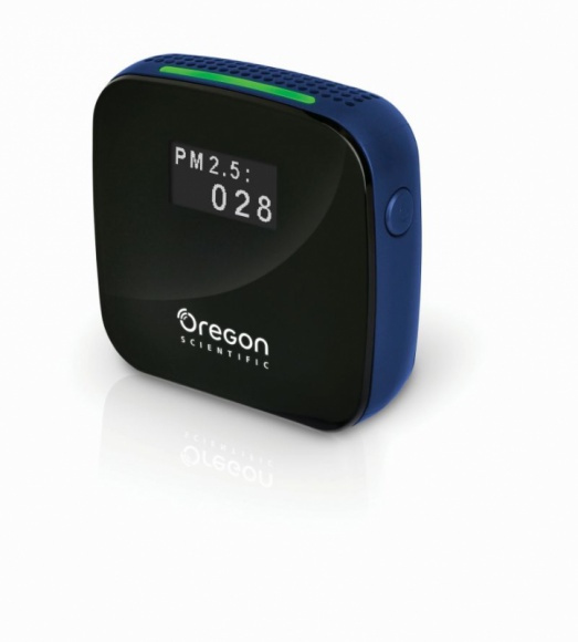 Przenośny Oregon SHE101 zmierzy poziom zanieczyszczenia powietrza i naładuje Two LIFESTYLE, IT i technologie - Inteligentny, poręczny czujnik zanieczyszczenia powietrza marki Oregon umożliwia pomiar stanu jakości powietrza zarówno, gdy jesteś w domu, jak i na zewnątrz. Kompaktowe rozmiary i przydatne funkcje wyróżniają go na tle innych tego typu urządzeń.