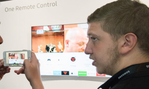 Telewizor i smartfon, czyli idealnie dobrana para