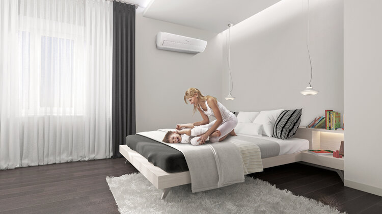 Fakty i mity o klimatyzacji styl życia, zainteresowania, hobby - Wraz z nadejściem upalnych dni praca w biurowcu czy mieszkaniu staje się coraz bardziej uciążliwa. W tym okresie możemy częściej odczuwać zmęczenie, senność czy rozdrażnienie. Kiedy zawodzą proste sposoby, takie jak otwieranie okien czy zakładanie żaluzji, warto pomyśleć o klimatyzacji. Przez lata wokół klimatyzatorów narosło kilka utartych mitów i niektórym użytkownikom kojarzą się one jedynie z przeziębieniem i alergią. Czy faktycznie jest się czego obawiać?