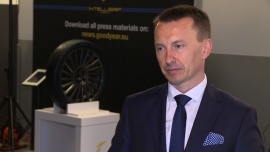 Polacy uwielbiają nowe technologie w motoryzacji. Opony ze sztuczną inteligencją mogą się stać hitem na polskich drogach BIZNES, - Obok Belgów Polacy są jednym z najbardziej otwartych na nowe technologie narodów w dziedzinie motoryzacji. Są wymagający i najlepiej wyedukowani. Stawiają na nowoczesne rozwiązania z elementami sztucznej inteligencji, które wpływają na bezpieczeństwo jazdy i znaczne oszczędności w eksploatacji auta. To wymusza zmiany także na producentach opon – nowoczesne opony będą w stanie same przystosować się do warunków panujących na drodze i komunikować się z otoczeniem.