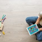 Szkoły chętniej korzystają z multimedialnych pomocy naukowych