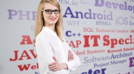 Get the job – poradnik rekrutacyjny początkującego programisty BIZNES, IT i technologie - Zanim przyszły programista lub tester zdobędzie pracę marzeń, wymagana jest m.in. weryfikacja jego wiedzy, umiejętności oraz kompetencji miękkich. Jak wygląda rekrutacja w firmie IT? Do jakich pytań i zadań warto się przygotować?