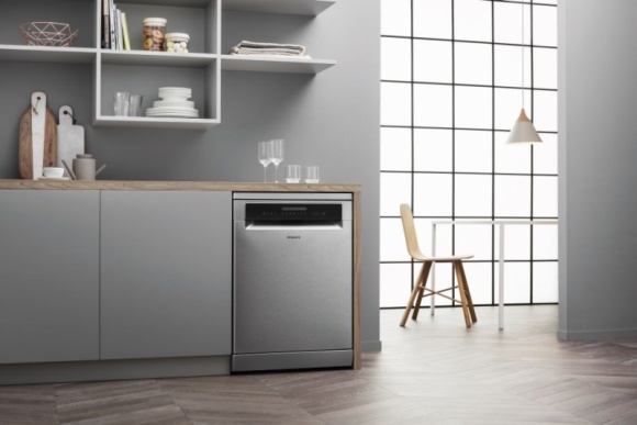 Hotpoint wprowadza kolejne nowości na rynek LIFESTYLE, IT i technologie - W sierpniu br. marka Hotpoint wprowadziła na polski rynek dwa nowe modele szerokich zmywarek wolnostojących.