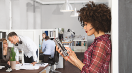 Czy Twoja firma sprosta oczekiwaniom milenialsów? BIZNES, IT i technologie - Milenialsi pragną większej elastyczności i równowagi pomiędzy pracą a życiem prywatnym. Oczekują, że pracodawcy będą inwestowali w ich rozwój i chętnie zatrudniają się w firmach gotowych do wprowadzania zmian.