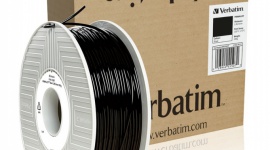 Verbatim przedstawia PRIMALLOY – czarny filament do drukarek 3D BIZNES, IT i technologie - Verbatim przedstawia nowość – PRIMALLOY® BLACK, wysokiej jakości filament, umożliwiający tworzenie funkcjonalnych obiektów 3D charakteryzujących się niezwykłą elastycznością i trwałością.