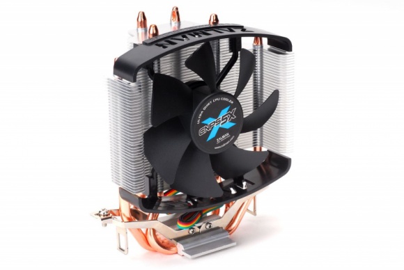 CNPS5X Performa: chłodzenie sprawdzone w bojach LIFESTYLE, IT i technologie - Producenci prześcigają się w produkowaniu coraz nowszych urządzeń, tymczasem Zalman – choć również dostarcza nowoczesne rozwiązania - przypomina także o starszym modelu chłodzenia powietrzem, które sprawdzi się przy wielu komputerach: CNPS5X Performa.