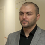 Polscy naukowcy chcą stworzyć sztuczny liść na bazie grafenu. Ma on przetwarzać tyle samo dwutlenku węgla, co naturalny