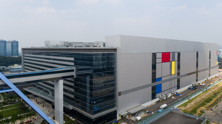 Samsung uruchamia produkcję układów SoC w procesie technologicznym 10nm FinFET drugiej generacji