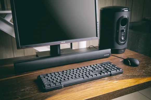 AVerMedia: jeszcze lepsze brzmienie z GS335 LIFESTYLE, IT i technologie - Tym razem AVerMedia przygotowała produkt dla tych, którzy chcą wypełnić cały swój pokój muzyką lub dźwiękami płynącymi z gier i filmów. Pomóc w tym ma subwoofer SonicBlast GS335.