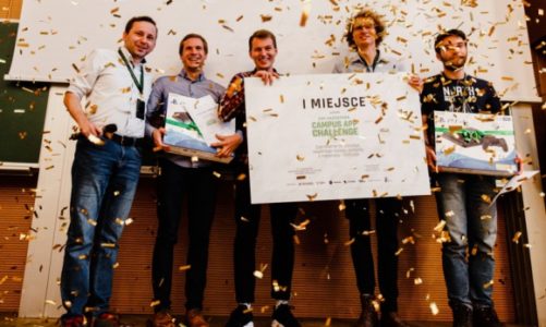 Studenci tworzą aplikację, która pomoże niewidomym poruszać się po uczelni