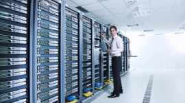 Branża IT czeka na zamówienia i liczy długi