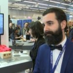 Grafen wkracza do branży odzieżowej. Powstały inteligentne tkaniny tekstylia pozwalające kontrolować urządzenia elektroniczne