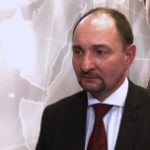 Identyfikacja radiowa ułatwi automatyzację przemysłu. Nowa, tańsza technologia RFID pozwoli także na identyfikację przedmiotów i ludzi, np. w sklepach