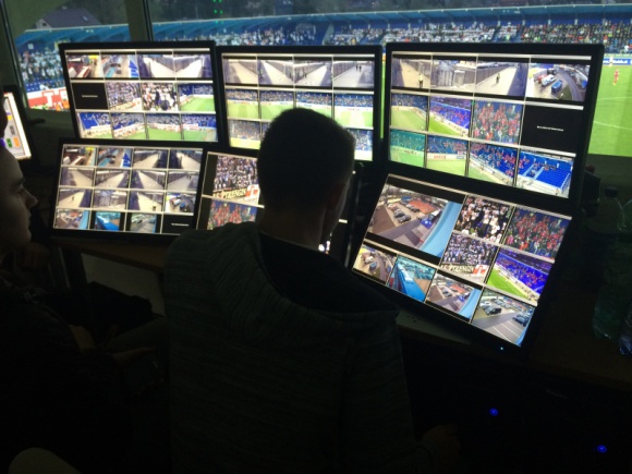 Monitoring a zarządzanie bezpieczeństwem na stadionach