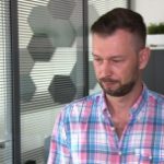 Inteligentni asystenci trafiają do samochodów. Za pomocą komend głosowych porozumiemy się z autem bez pośrednictwa smartfona