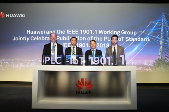 Huawei oraz IEEE tworzą w pełni inteligentne sieci elektroenergetyczne BIZNES, IT i technologie - [Warszawa, 14 września 2018 ] Na gali CIGRE 2018 & the Huawei Global Power Summit, firma oraz grupa robocza z IEEE ogłosiły premierę Standardu IEEE 1901.1-2018 dla komunikacji za pomocą linii energetycznych (PLC) o średniej częstotliwości (poniżej 12 MHz).