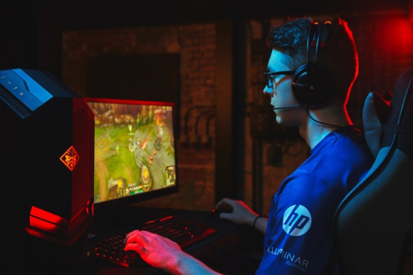 OMEN by HP oficjalnym partnerem technologicznym Illuminar Gaming LIFESTYLE, IT i technologie - Organizacja Illuminar Gaming zostanie wyposażona w najnowsze komputery dla graczy, laptopy, monitory oraz akcesoria OMEN by HP.