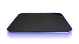 Cooler Master: dwustronna podkładka z podświetleniem RGB LIFESTYLE, IT i technologie - Cooler Master, znany przede wszystkim z produkcji obudów i układów chłodzenia, tworzy także urządzenia peryferyjne dla graczy. Jeżeli myślisz, że podkładka pod mysz to nudna i pozbawiona polotu sprawa, przeczytaj dalej.