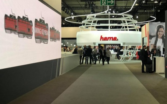 Hama stawia na audio podczas IFA 2018 w Berlinie LIFESTYLE, IT i technologie - W tym roku firma Hama postawiła mocny nacisk na akcesoria audio – nie zabraknie nowości związanych z systemem głośników ze sterowaniem głosowym, radiami internetowymi oraz głośnikami przystosowanymi specjalnie dla graczy.